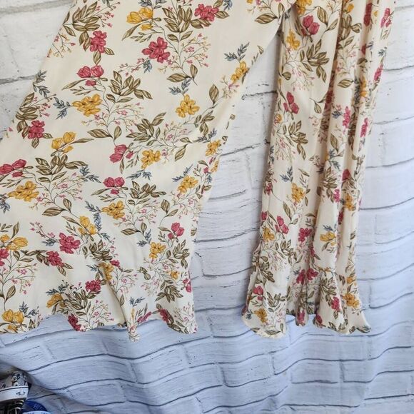 Saints + Secrets Tan Floral Sleeveless Ruffle Hem Relaxed Jumpsuit Size Large - Picture 11 of 13